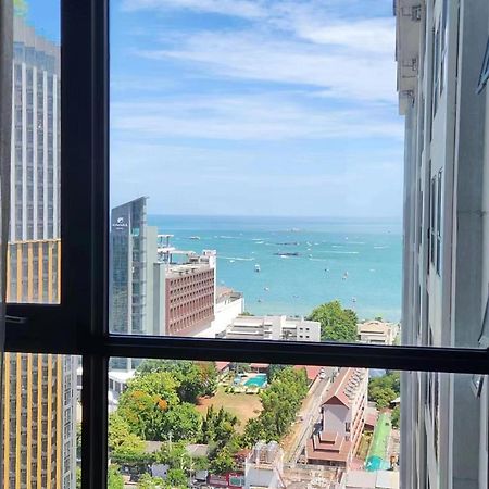 The Base Apartment Pattaya Exterior photo
