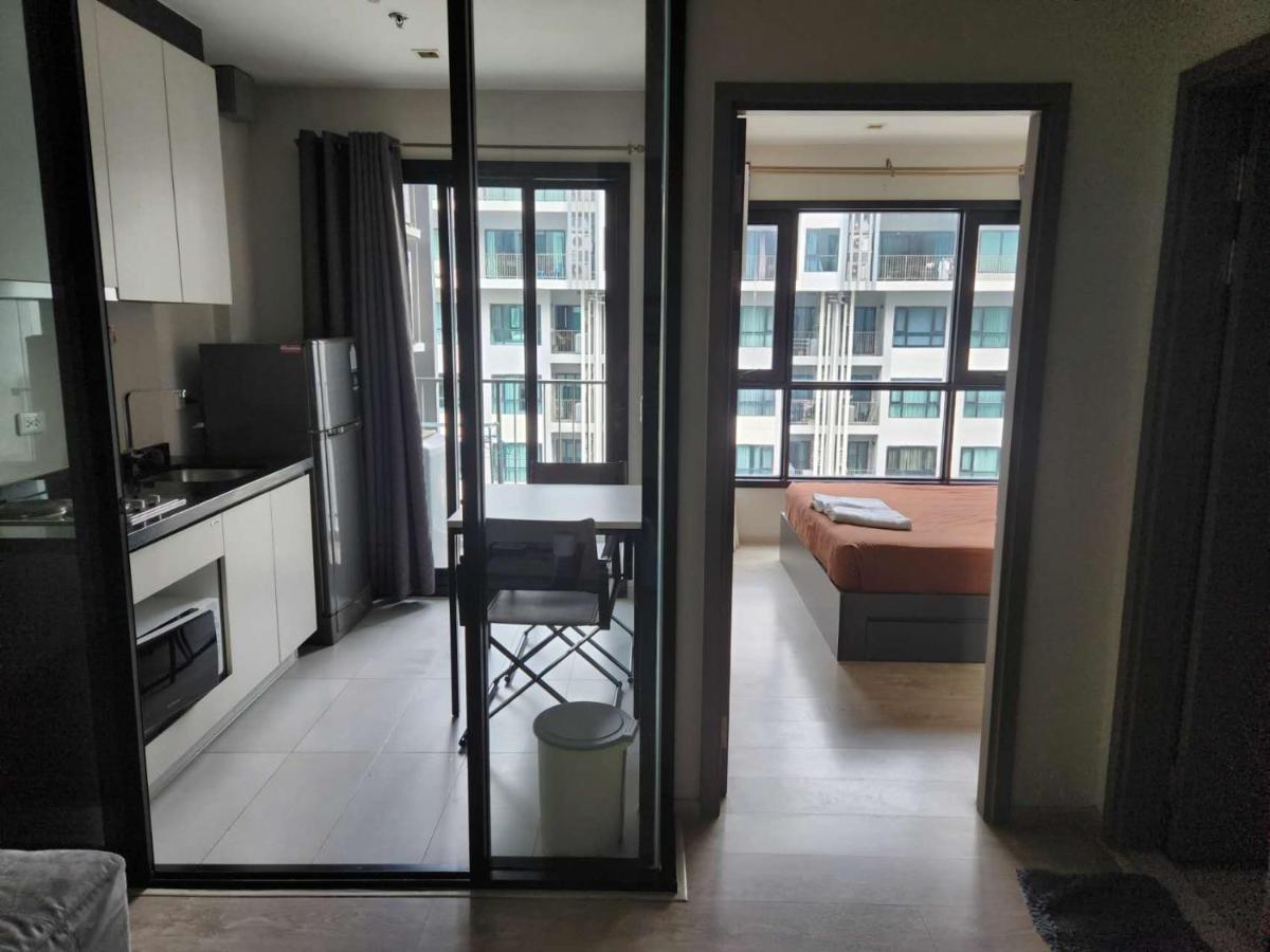 The Base Apartment Pattaya Exterior photo