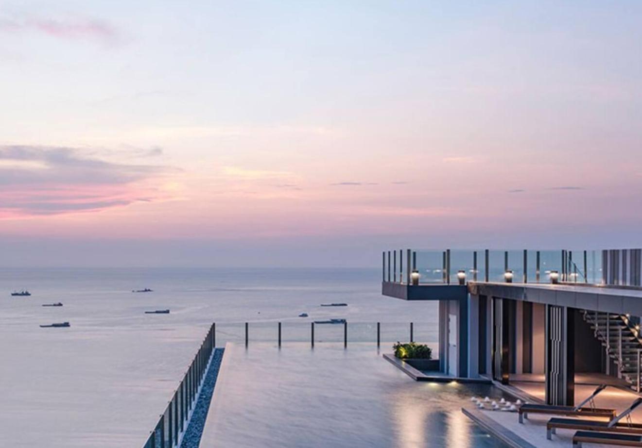 The Base Apartment Pattaya Exterior photo