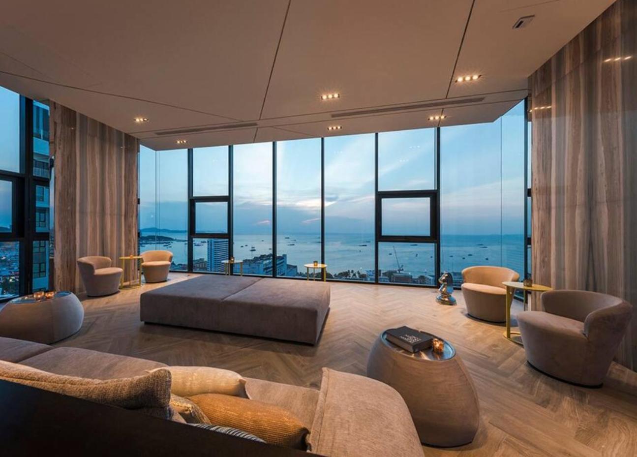 The Base Apartment Pattaya Exterior photo