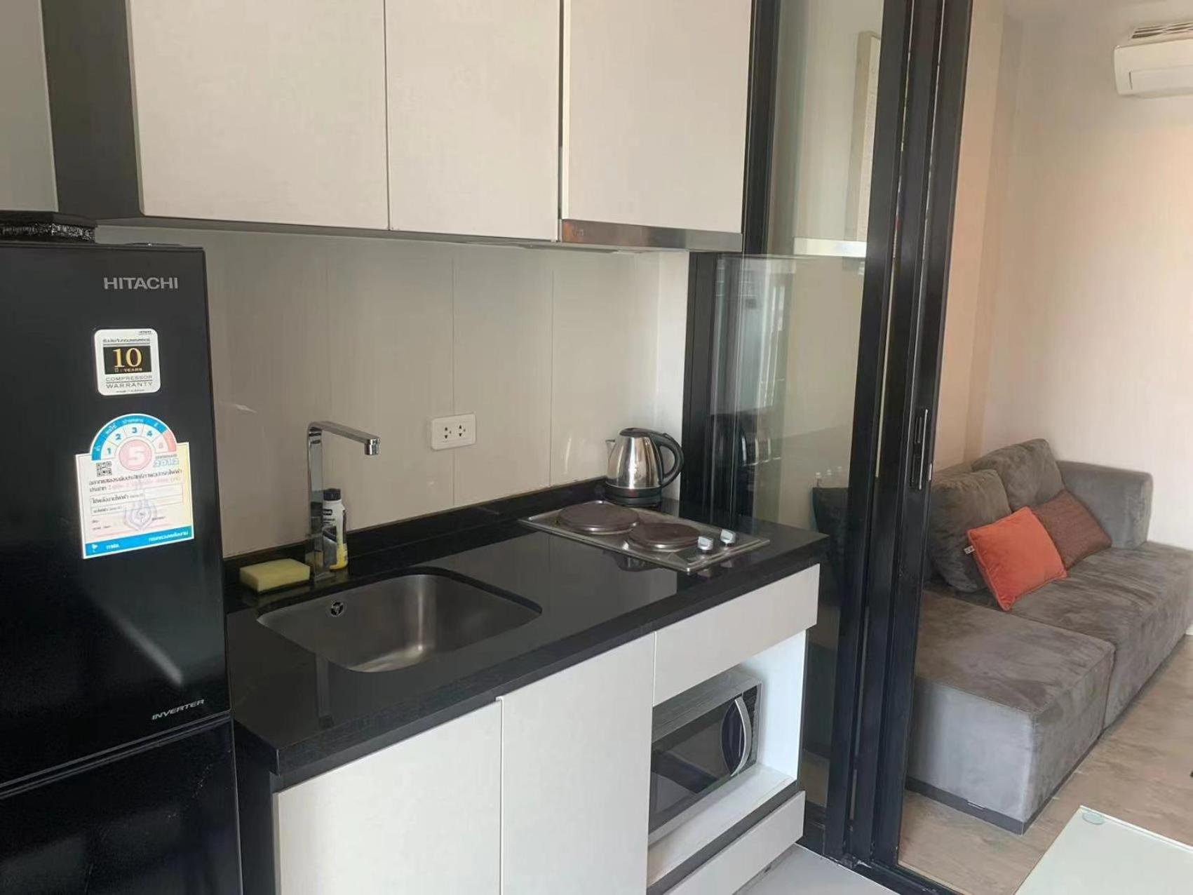The Base Apartment Pattaya Exterior photo